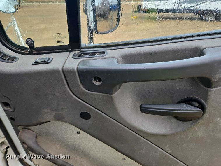 image for item YA2190 2020 Freightliner 114SD crane truck