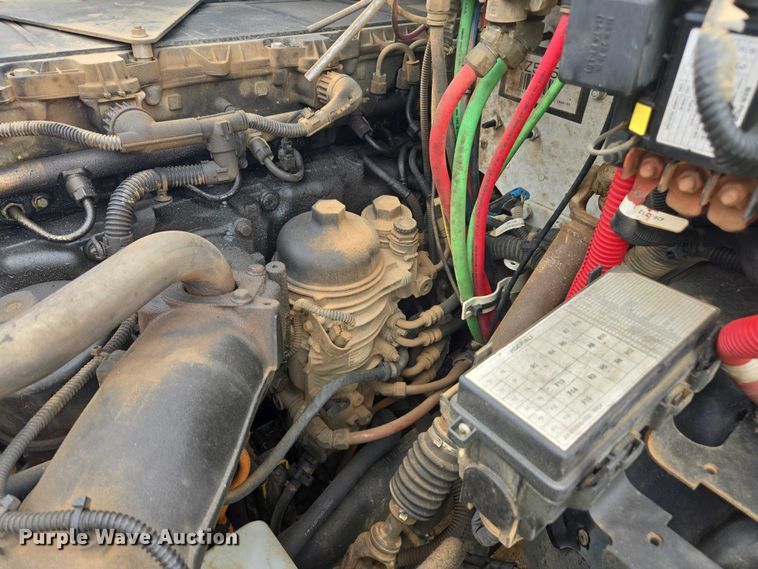 image for item YA2190 2020 Freightliner 114SD crane truck