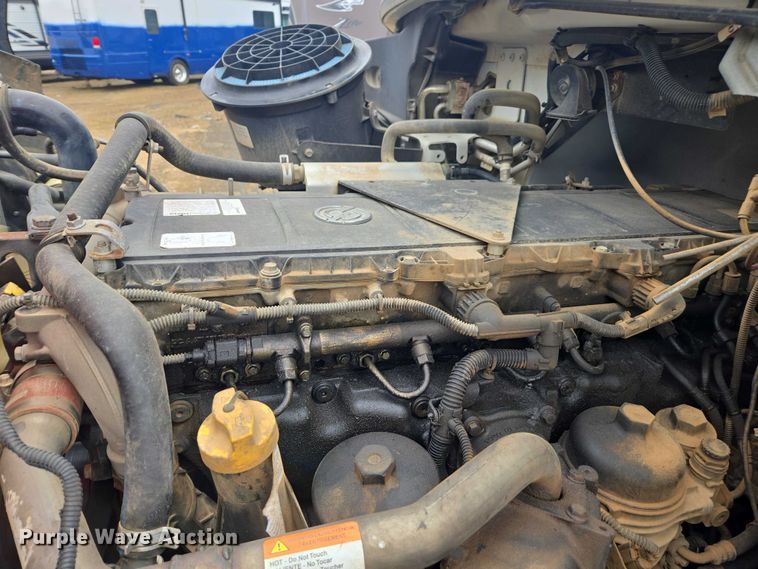 image for item YA2190 2020 Freightliner 114SD crane truck