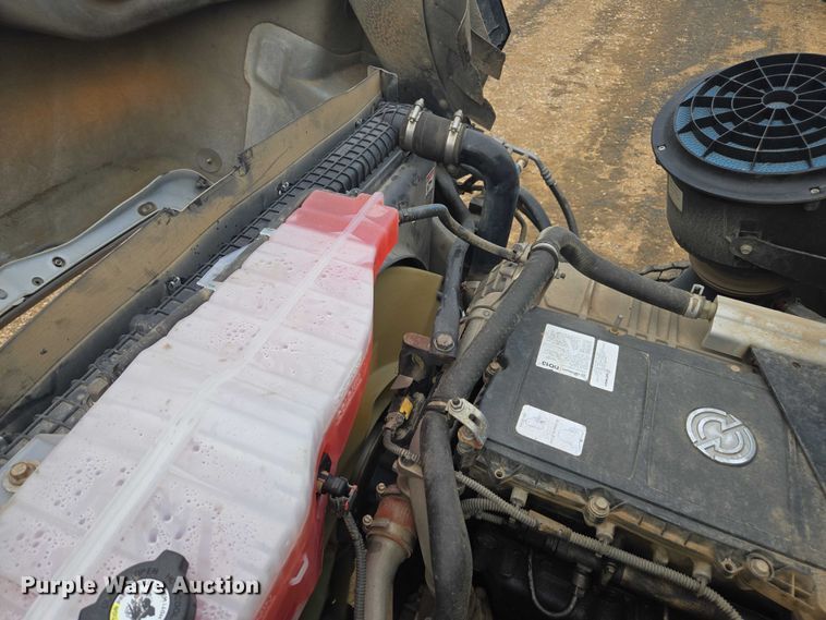 image for item YA2190 2020 Freightliner 114SD crane truck