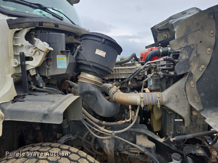 image for item YA2190 2020 Freightliner 114SD crane truck