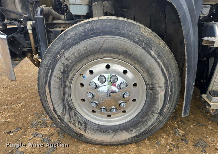 image for item YA2190 2020 Freightliner 114SD crane truck