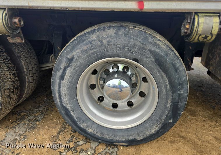 image for item YA2190 2020 Freightliner 114SD crane truck