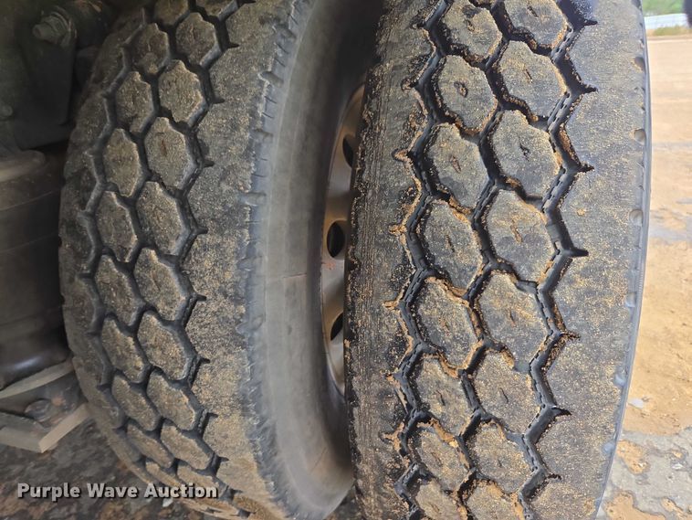 image for item YA2190 2020 Freightliner 114SD crane truck