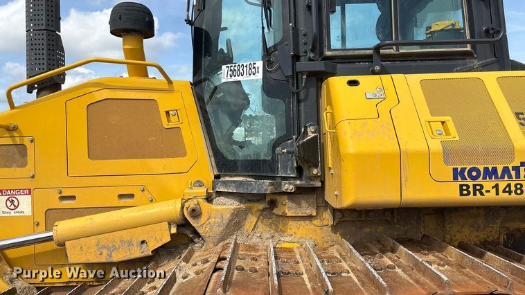 image for item YA2202 2022 Komatsu D71PXI-24 dozer