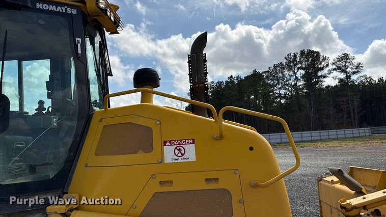 image for item YA2202 2022 Komatsu D71PXI-24 dozer