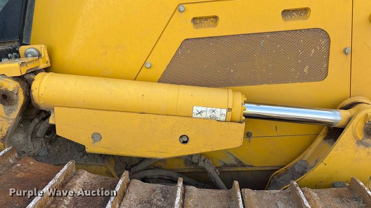 image for item YA2202 2022 Komatsu D71PXI-24 dozer