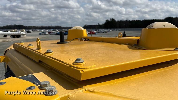 image for item YA2202 2022 Komatsu D71PXI-24 dozer