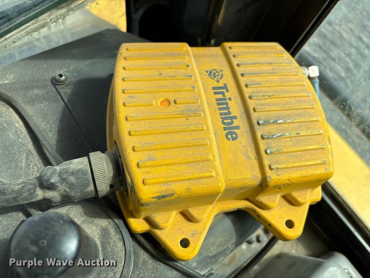 image for item YA2202 2022 Komatsu D71PXI-24 dozer