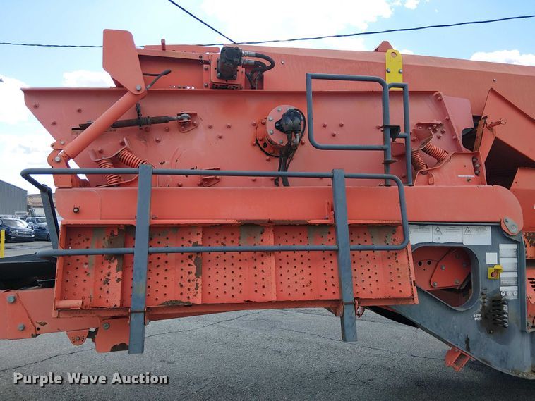 image for item YA2463 Sandvik QA140 screening plant