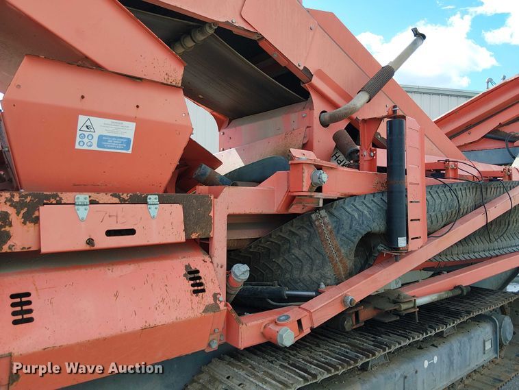 image for item YA2463 Sandvik QA140 screening plant