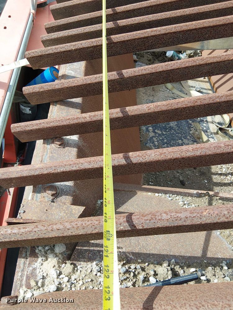 image for item YA2463 Sandvik QA140 screening plant