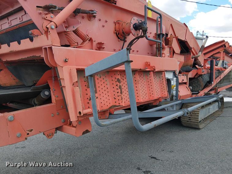 image for item YA2463 Sandvik QA140 screening plant