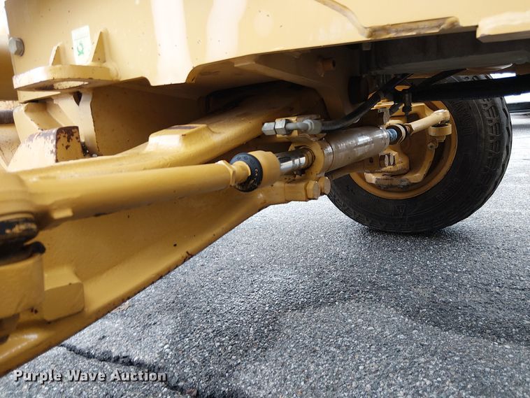 image for item YA2464 2010 Caterpillar 420E backhoe