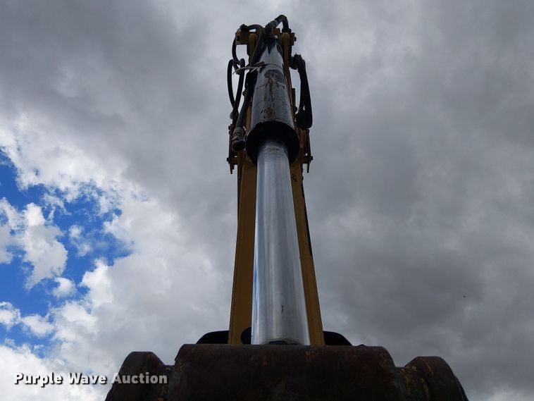 image for item YA2464 2010 Caterpillar 420E backhoe