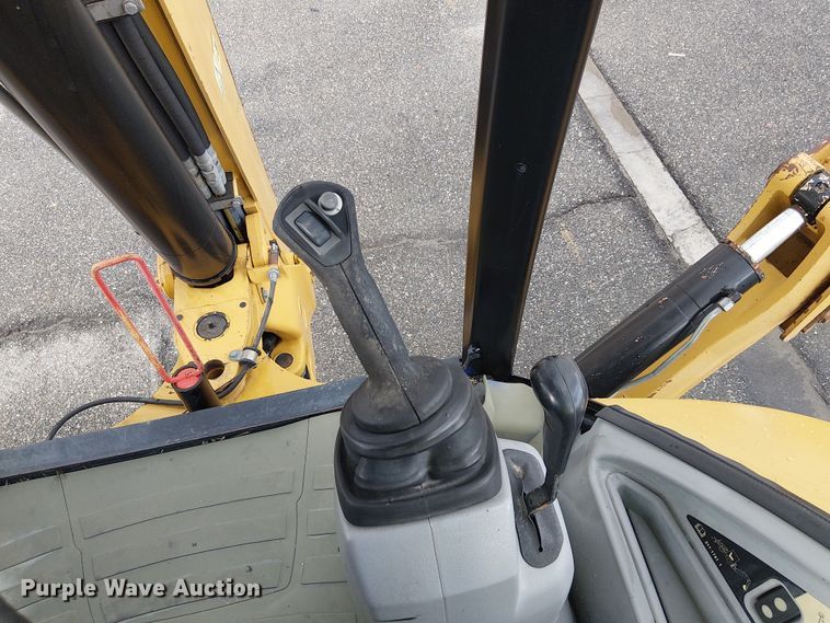 image for item YA2464 2010 Caterpillar 420E backhoe