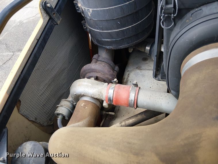 image for item YA2464 2010 Caterpillar 420E backhoe