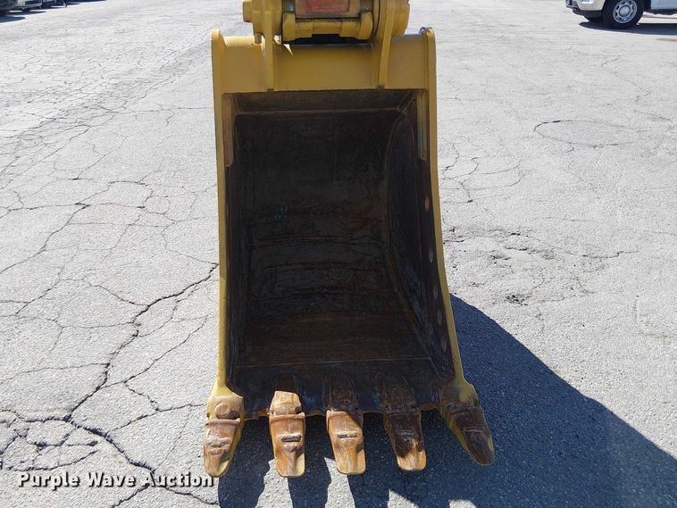 image for item YA2465 2015 Caterpillar M322D wheeled excavator