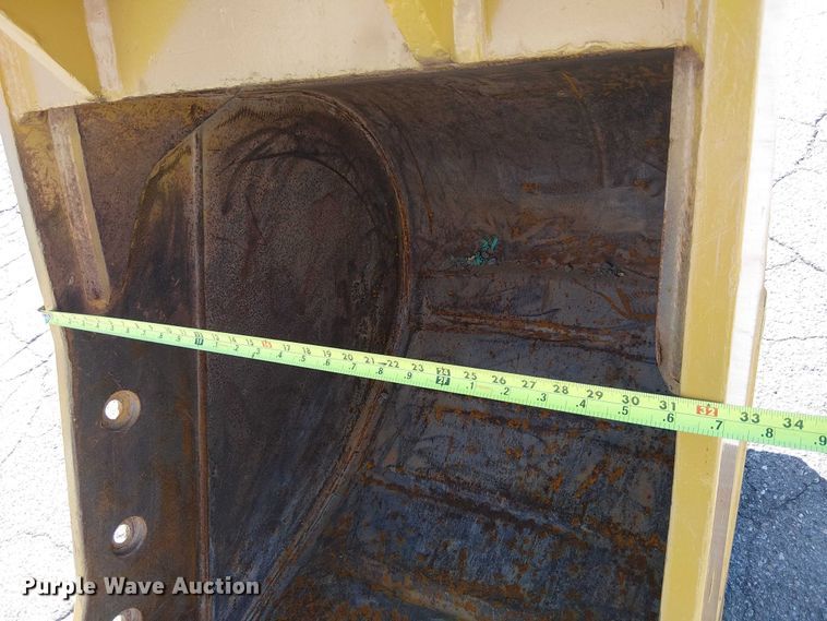 image for item YA2465 2015 Caterpillar M322D wheeled excavator