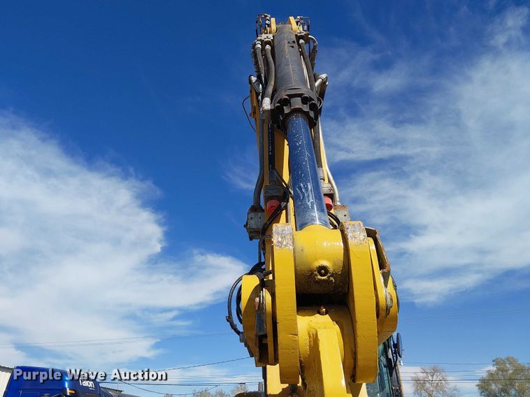 image for item YA2465 2015 Caterpillar M322D wheeled excavator