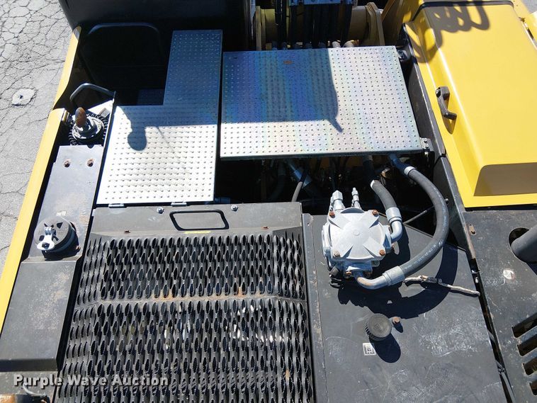 image for item YA2465 2015 Caterpillar M322D wheeled excavator