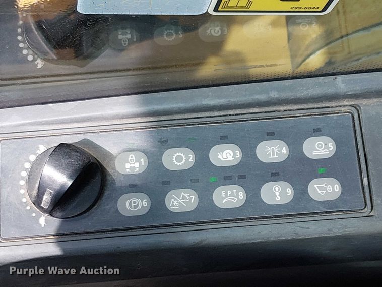 image for item YA2465 2015 Caterpillar M322D wheeled excavator