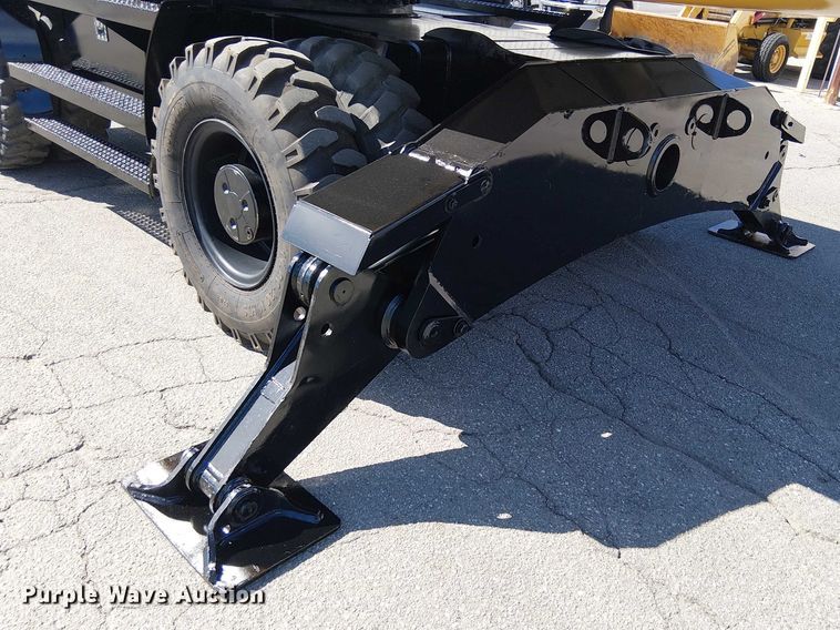 image for item YA2465 2015 Caterpillar M322D wheeled excavator