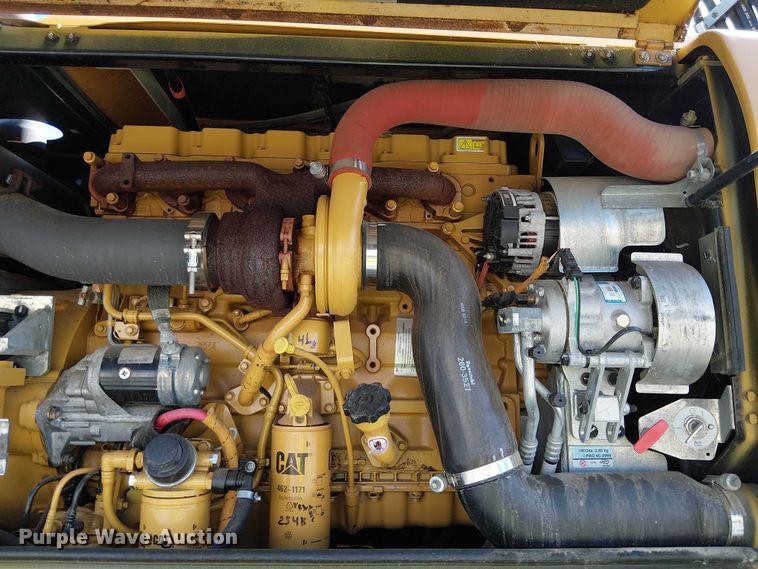 image for item YA2465 2015 Caterpillar M322D wheeled excavator