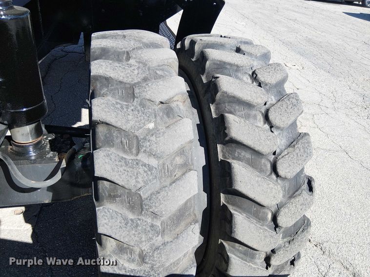 image for item YA2465 2015 Caterpillar M322D wheeled excavator