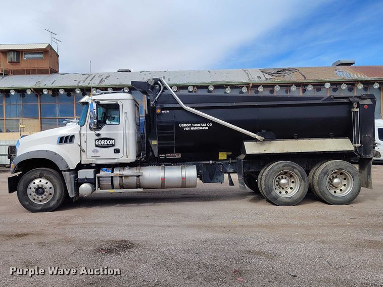 image for item YA2596 2022 Mack Granite dump truck