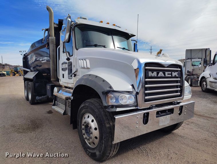 image for item YA2596 2022 Mack Granite dump truck