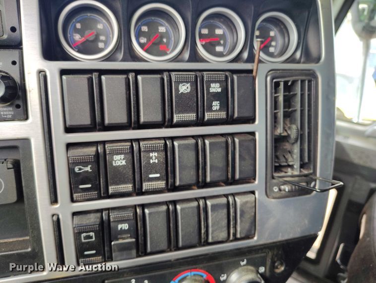 image for item YA2596 2022 Mack Granite dump truck