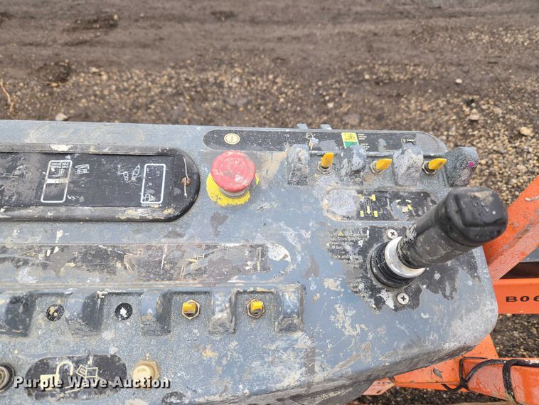 image for item YA2640 2019 JLG 660SJ boom lift