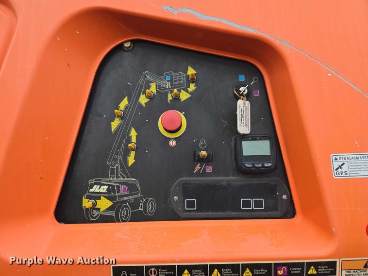 image for item YA2640 2019 JLG 660SJ boom lift