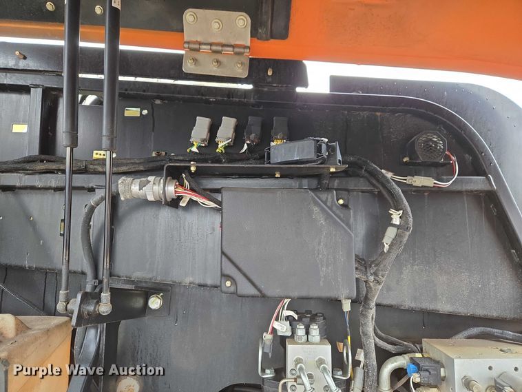 image for item YA2640 2019 JLG 660SJ boom lift