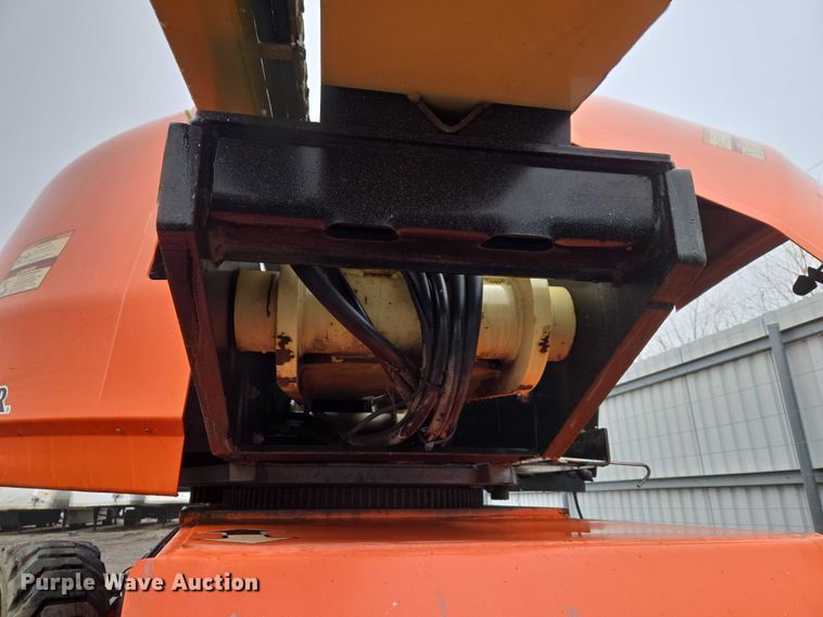 image for item YA2640 2019 JLG 660SJ boom lift