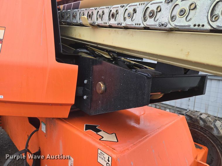 image for item YA2640 2019 JLG 660SJ boom lift