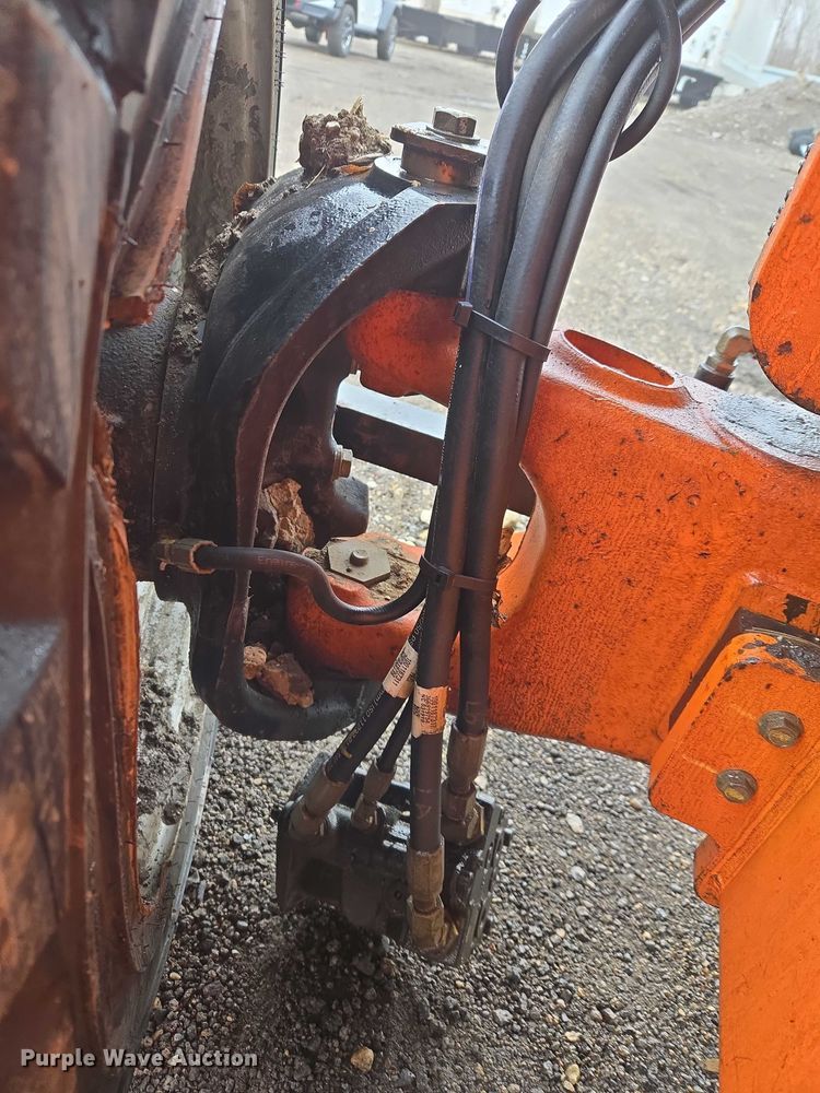 image for item YA2640 2019 JLG 660SJ boom lift