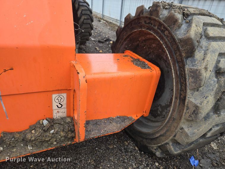 image for item YA2640 2019 JLG 660SJ boom lift