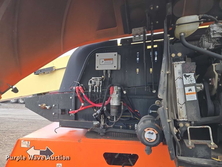 image for item YA2640 2019 JLG 660SJ boom lift