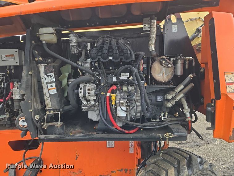 image for item YA2640 2019 JLG 660SJ boom lift