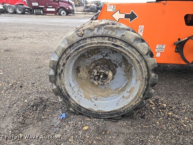 image for item YA2640 2019 JLG 660SJ boom lift