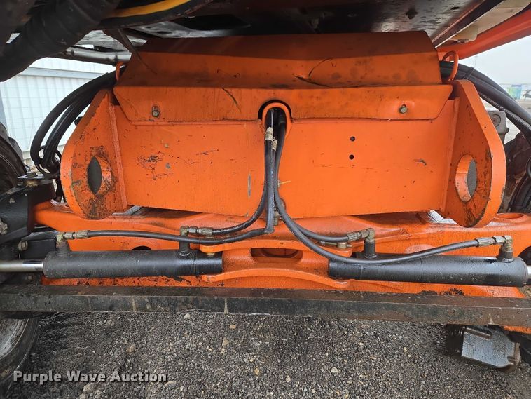 image for item YA2640 2019 JLG 660SJ boom lift