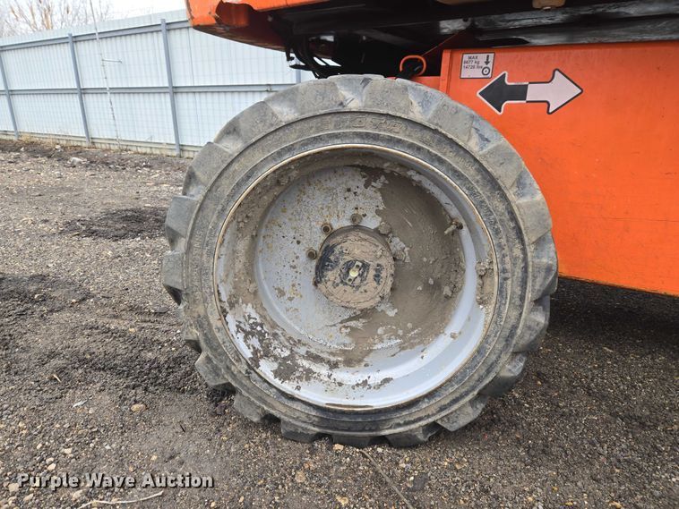 image for item YA2640 2019 JLG 660SJ boom lift