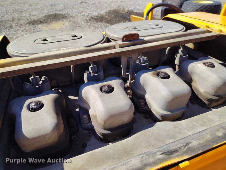 image for item YA2658 2006 LeeBoy 8515 paver