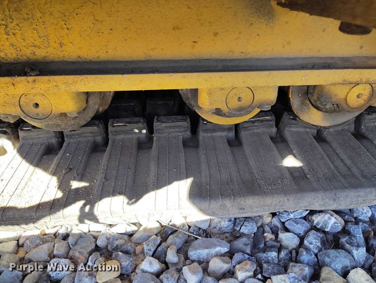 image for item YA2658 2006 LeeBoy 8515 paver