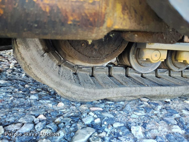 image for item YA2658 2006 LeeBoy 8515 paver