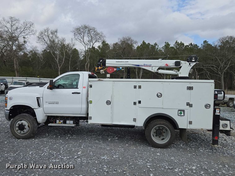 image for item YA2659 2022 Chevrolet Silverado 6500HD utility / service truck