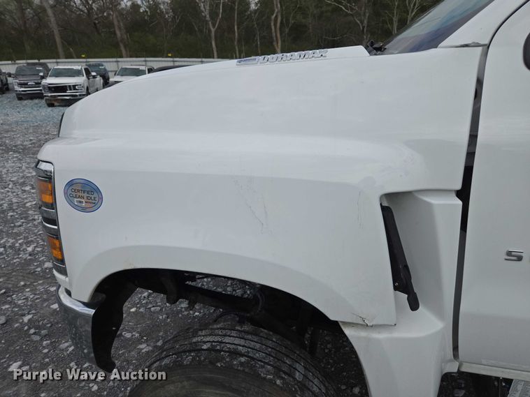 image for item YA2659 2022 Chevrolet Silverado 6500HD utility / service truck