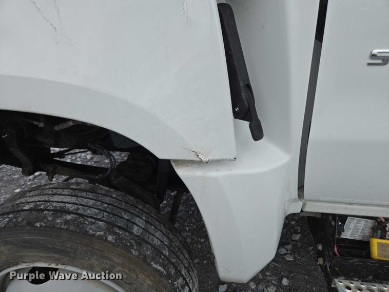 image for item YA2659 2022 Chevrolet Silverado 6500HD utility / service truck